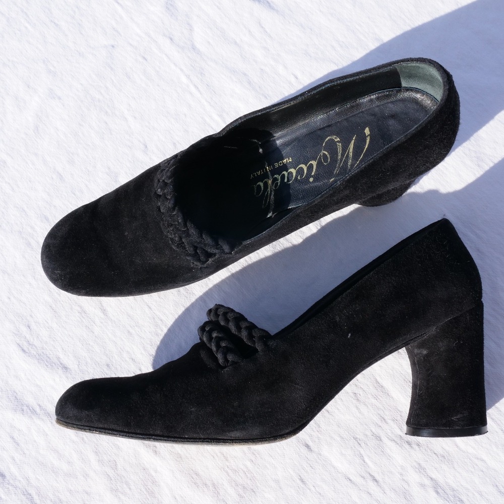 1970's does 1940's Micaela‎ black suede sculptural pumps/heels